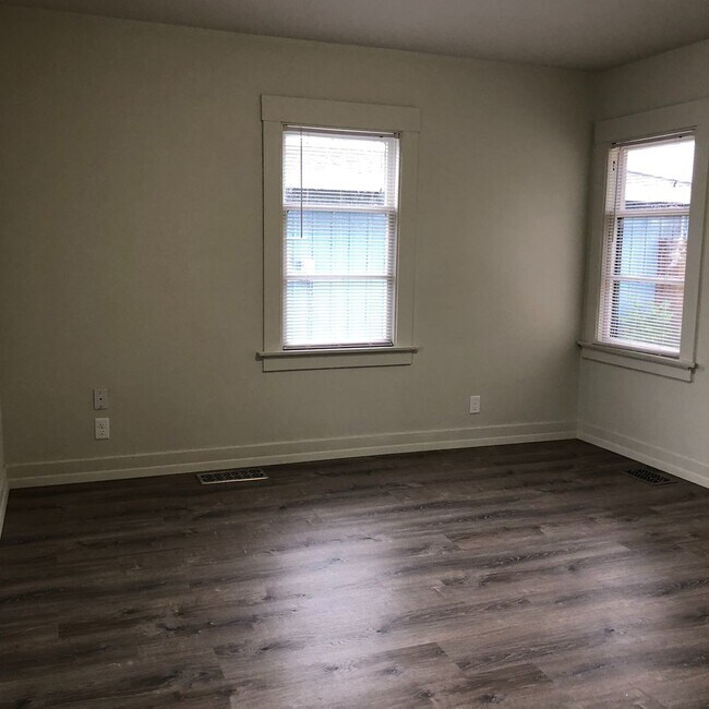 Foto del edificio - 2 Bedroom, 1 Bath Eureka Bungalow