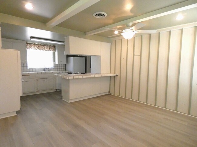 Foto del edificio - *Available NOW  in Whittier!*