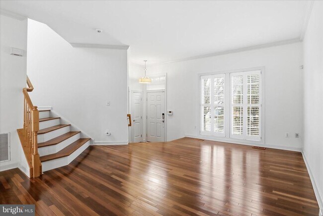 Foto del edificio - 901 Harrison Cir