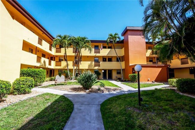 Building Photo - 6110 Whiskey Creek Dr
