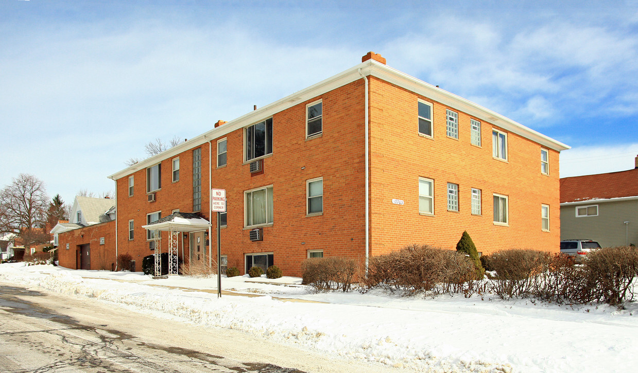 Primary Photo - 17703 Libby Rd