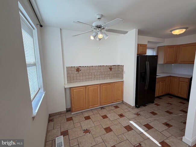 Foto del edificio - 12450 Knights Rd