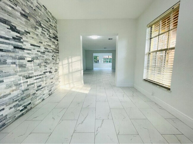 Foto del edificio - 1015 Galsworthy Ave