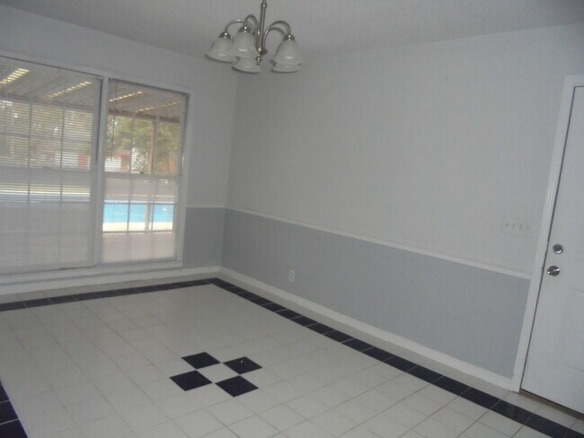 Foto del edificio - 402 Melbourne Dr