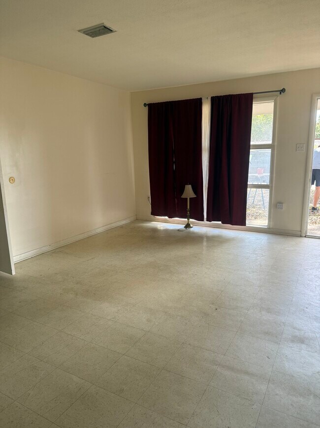 Foto del edificio - Esposito St