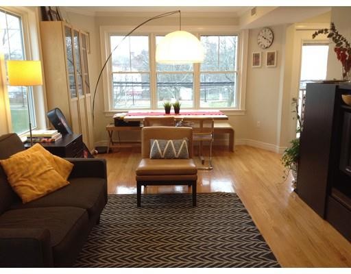 Primary Photo - 241 Lamartine St