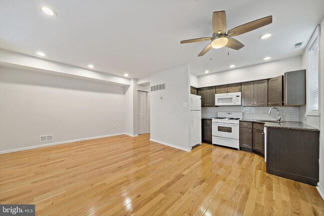 Foto del edificio - 2401 S 11th St