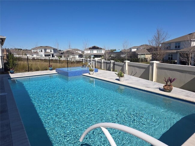 Foto del edificio - 15949 Winding Bluff Dr