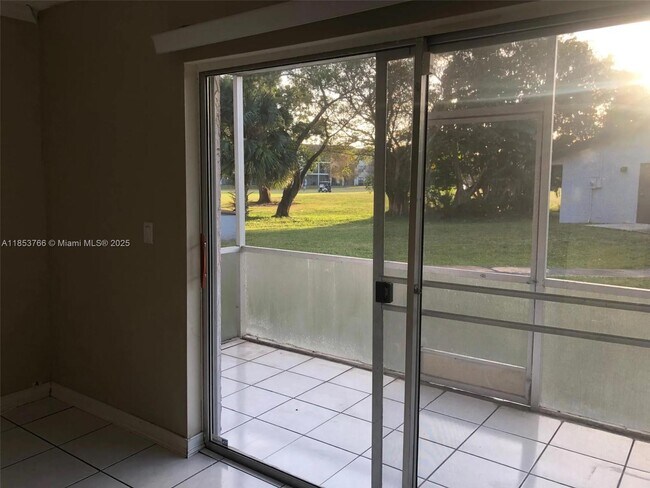 Building Photo - 8450 Lagos De Campo Blvd