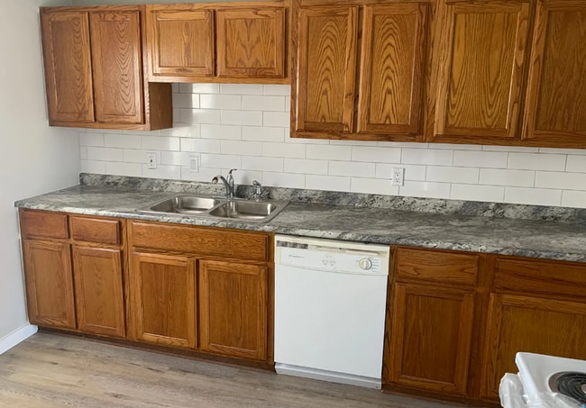 Building Photo - 2 Bed 1 Bath in South Wichita