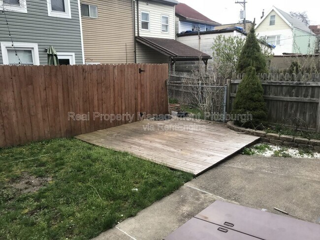 Foto del edificio - 4554 Friendship Ave