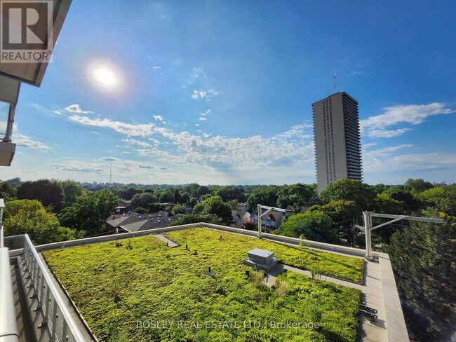 Photo du bâtiment - 58-658 Orchard View Blvd