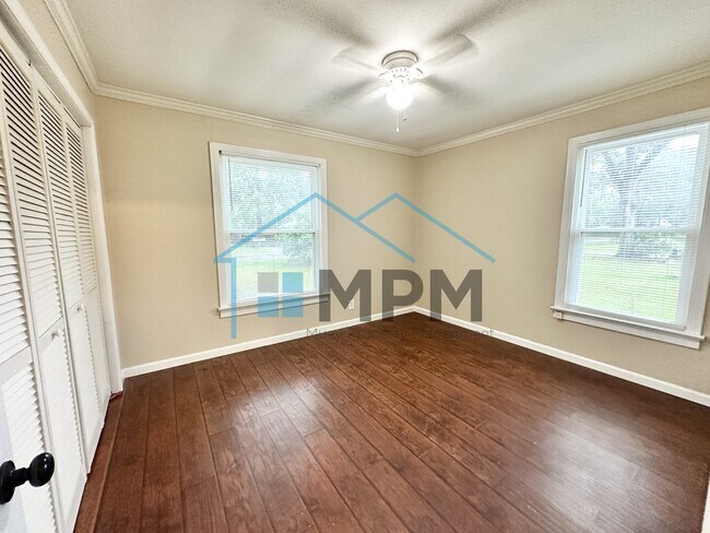 Foto del edificio - 1121 Tulane Ave