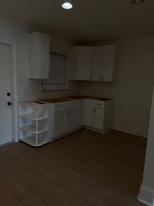 Building Photo - 9384 Fontana Ave