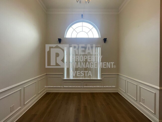 Building Photo - 102 Mulligan Ct