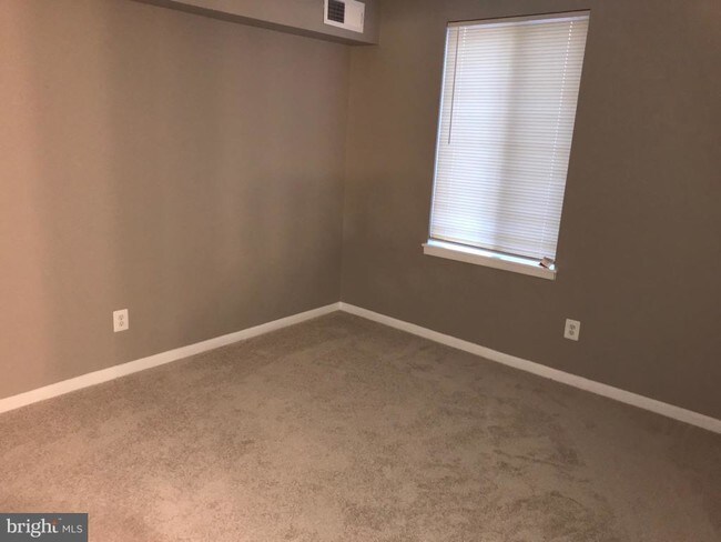 Building Photo - 2308 Freetown Ct