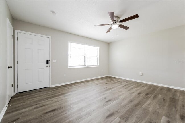 Building Photo - 107 Lake Elizabeth Dr