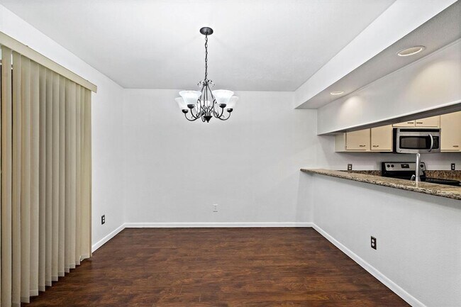 Foto del edificio - 8100 Cambridge St