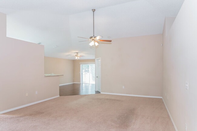 Building Photo - 12538 Bent Bay Trail