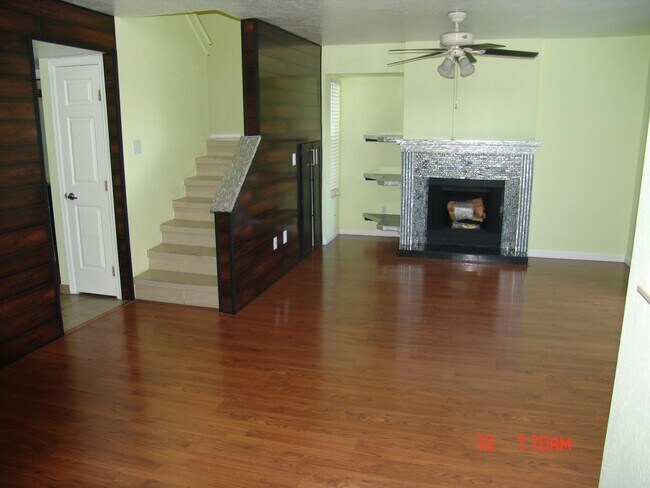 Foto del edificio - 1645 W Baseline Rd