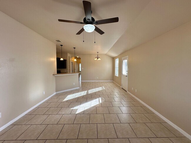 Foto del edificio - 4608 Cambridge Dr