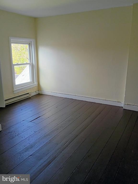 Foto del edificio - 309 E Main St