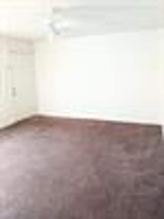 Building Photo - 6403 Hollis Ave