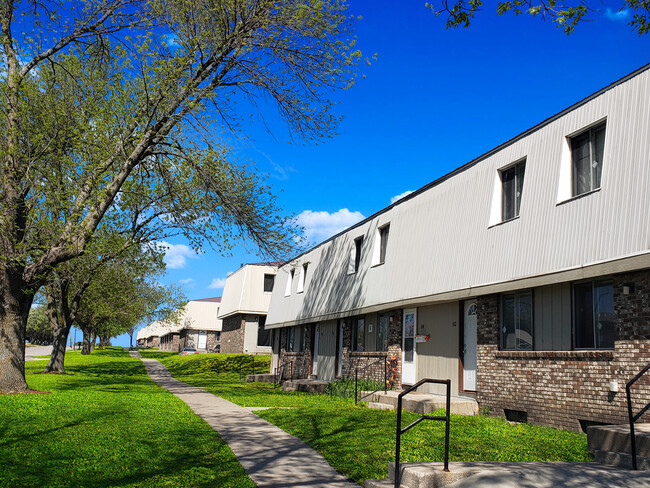 Building Photo - Westridge Townhomes