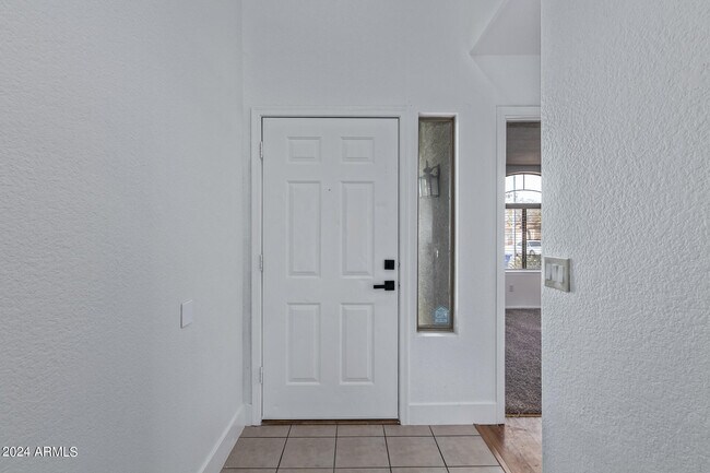 Building Photo - 7411 S 38th Dr