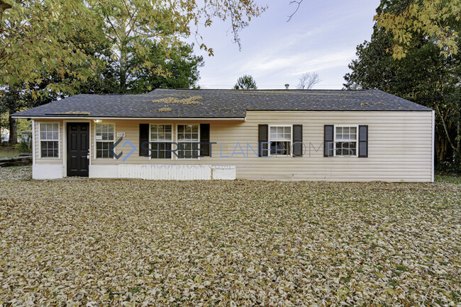 Building Photo - NOW OFFERING $250 OFF FIRST FULL MONTH IF ...