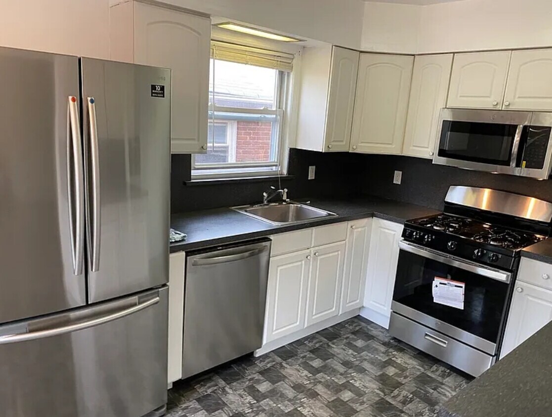 Kitchen - 15470 20th Rd