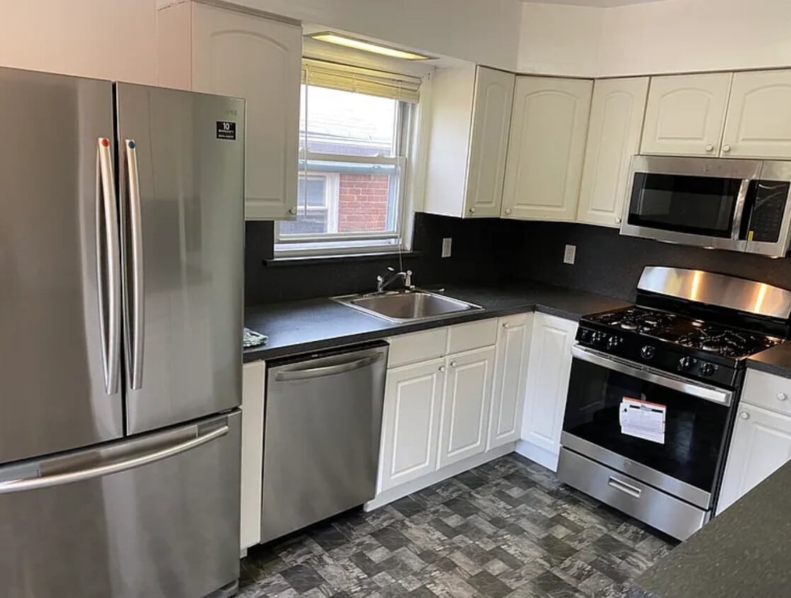 Kitchen - 15470 20th Rd