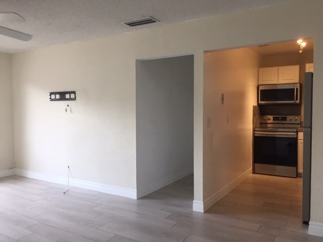 living room - 410 SE 4th Ave