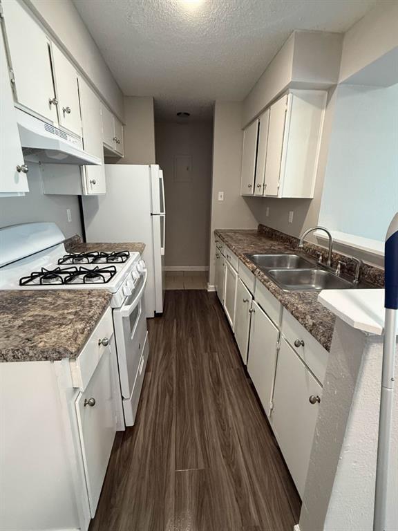 Foto del edificio - 6815 Blue Dawn Trail