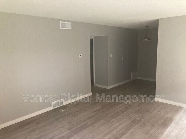Building Photo - 1043 Whitaker Dr