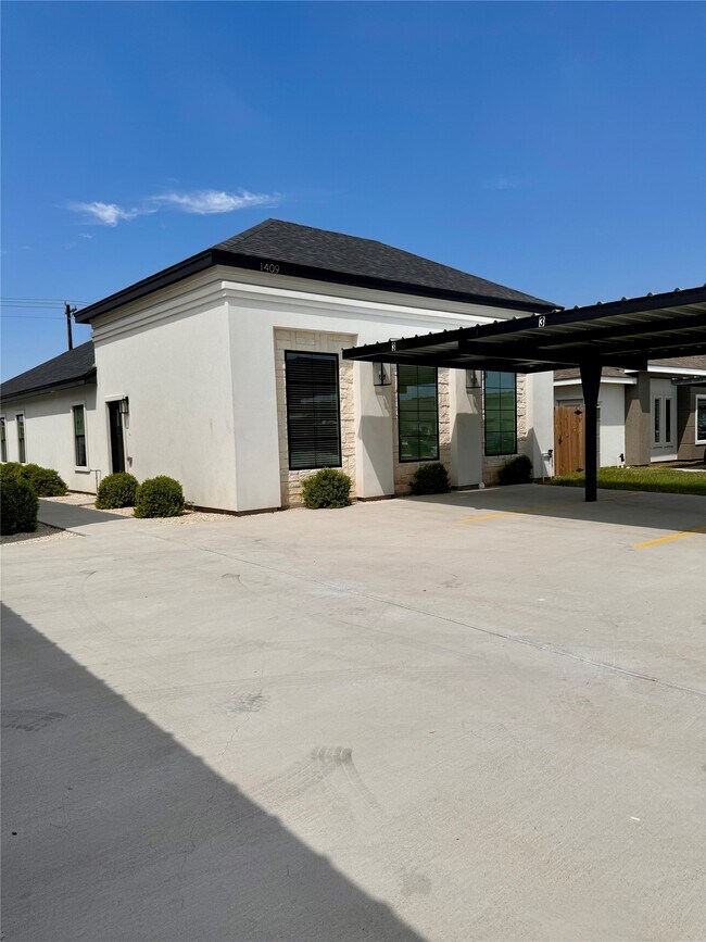 Foto del edificio - 1409 S Xanthia St