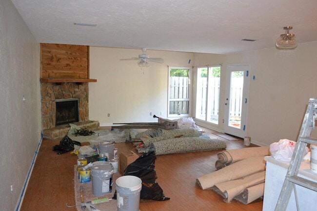Foto del edificio - 3108 Ironwood Dr