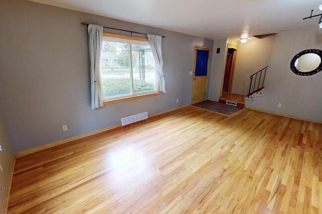 Building Photo - 7086 Spencer St