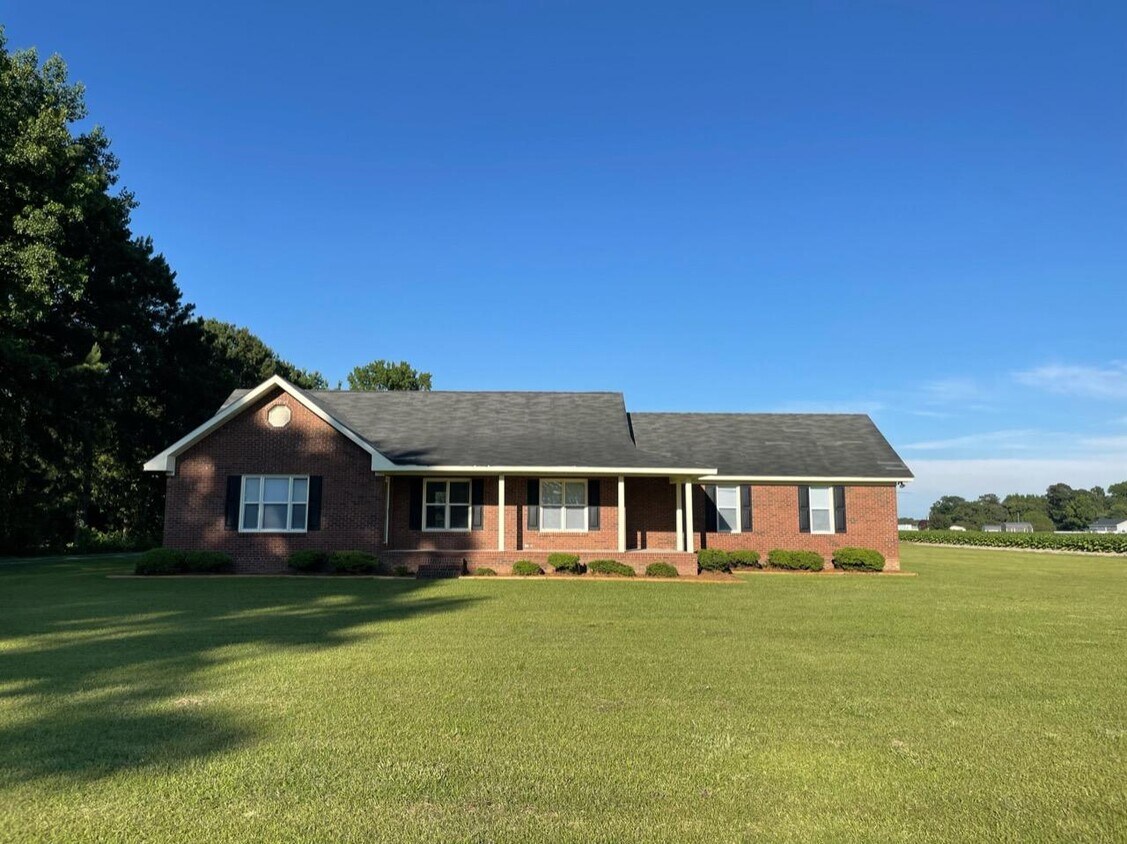 4528 NC Hwy 242 S, Dunn, NC 28334 House Rental in Dunn, NC