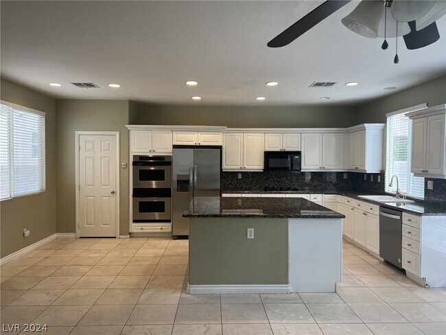 Building Photo - 1696 Sabatini Dr