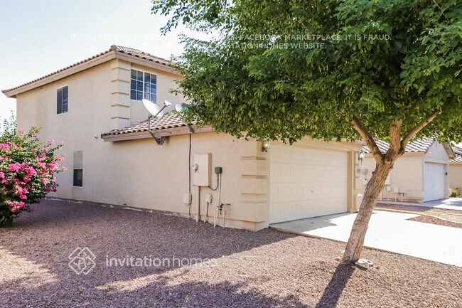 Building Photo - 11718 W Laurel Ln