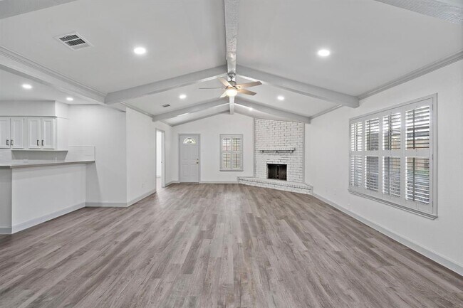 Foto del edificio - 1714 Huge Oaks St