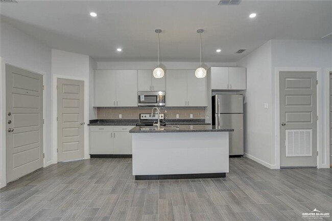 Building Photo - 1520 New Orleans Cir