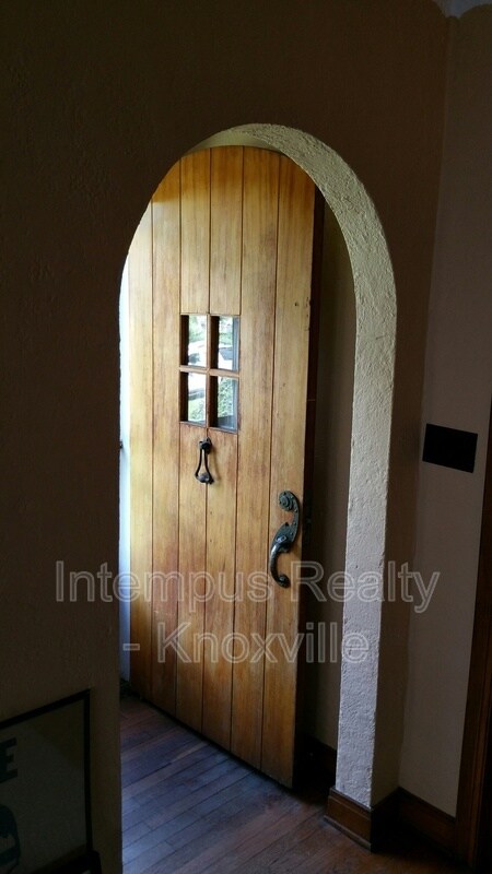 Foto del edificio - 2103 Fairmont Blvd