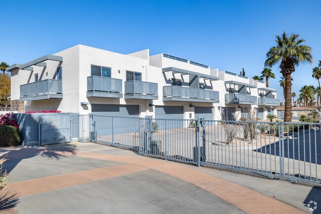 Building Photo - 1502-1528 N Via Miraleste