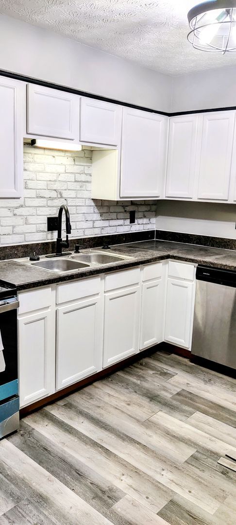 Building Photo - Prime Location! Dublin City Schools! 2 BD ...