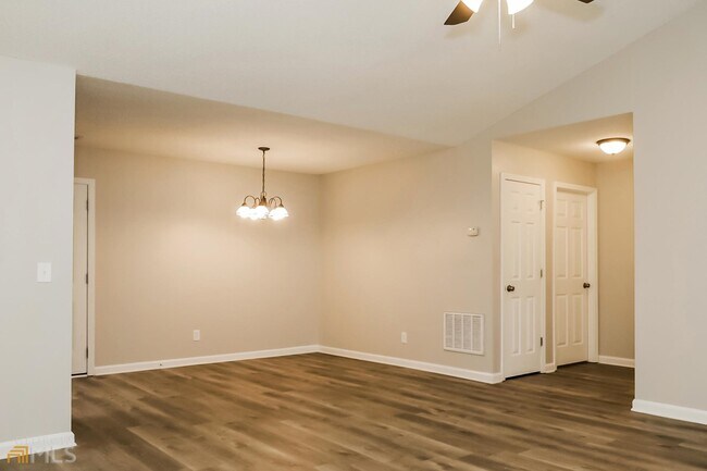 Foto del edificio - 43 Cody Cove