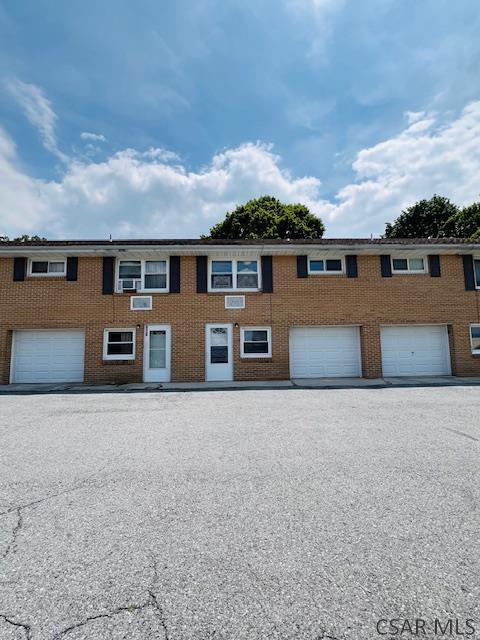 Foto principal - 922 Alwine St