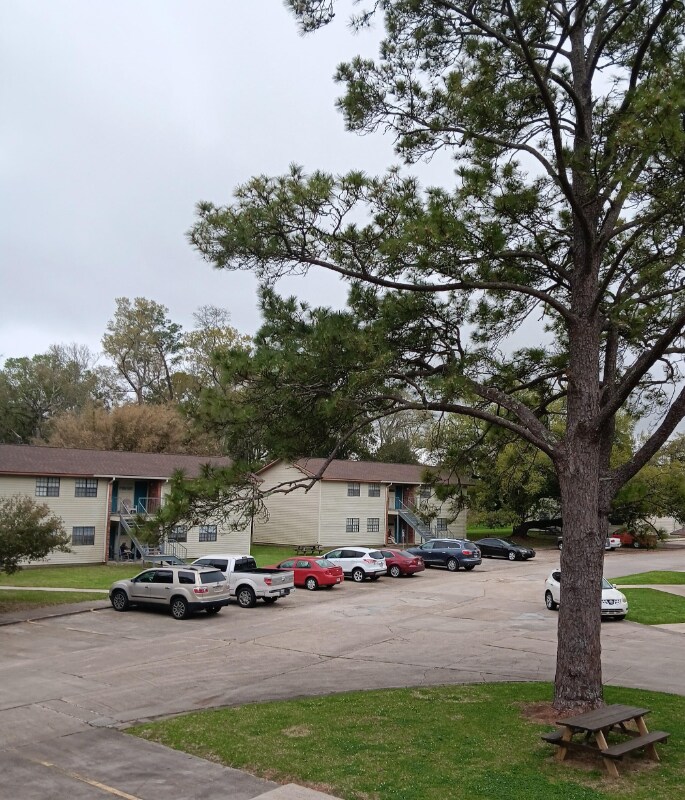 4005 E Old Spanish Trail Unit 3, New Iberia, LA 70560 Room for Rent