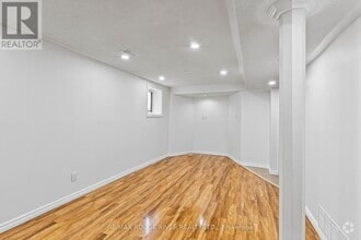 Building Photo - 2292 Chapman Ct